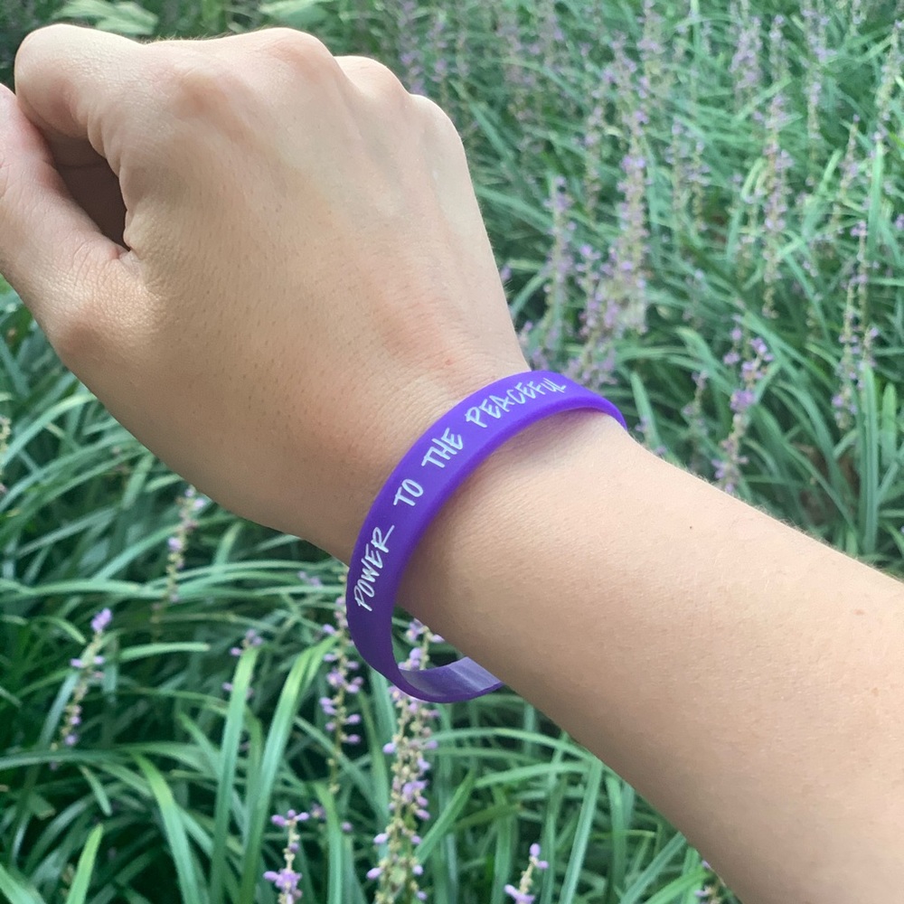 25 “Power to the Peaceful” silicone bracelets